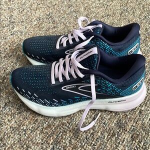 Brooks Blue Athletic Shoes with Breathable Mesh
